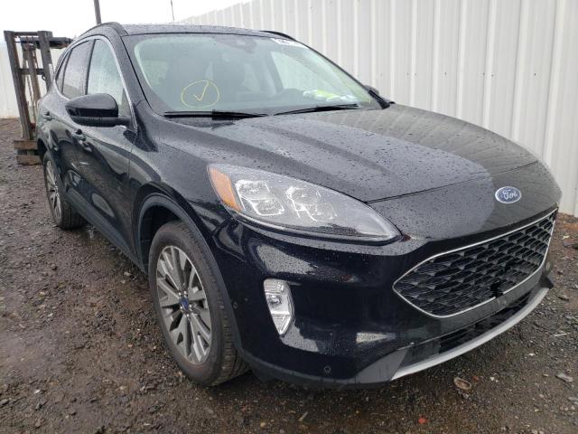 FORD ESCAPE TITANIUM 2021