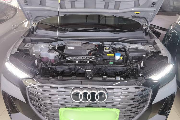 AUDI Q4 E-TRON 2023