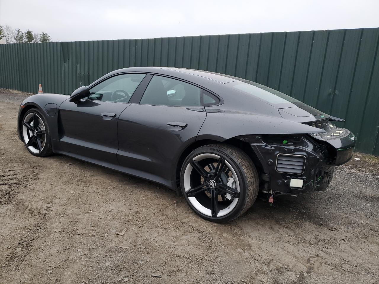 PORSCHE TAYCAN 2022