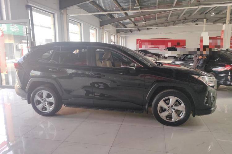 TOYOTA RAV4 2020
