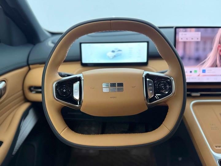 Geely Starship Galaxy 7 EM-i 2025