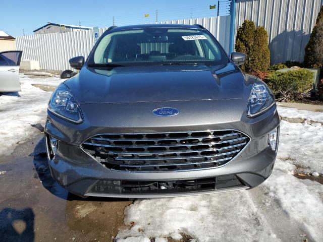 FORD ESCAPE TITANIUM 2022