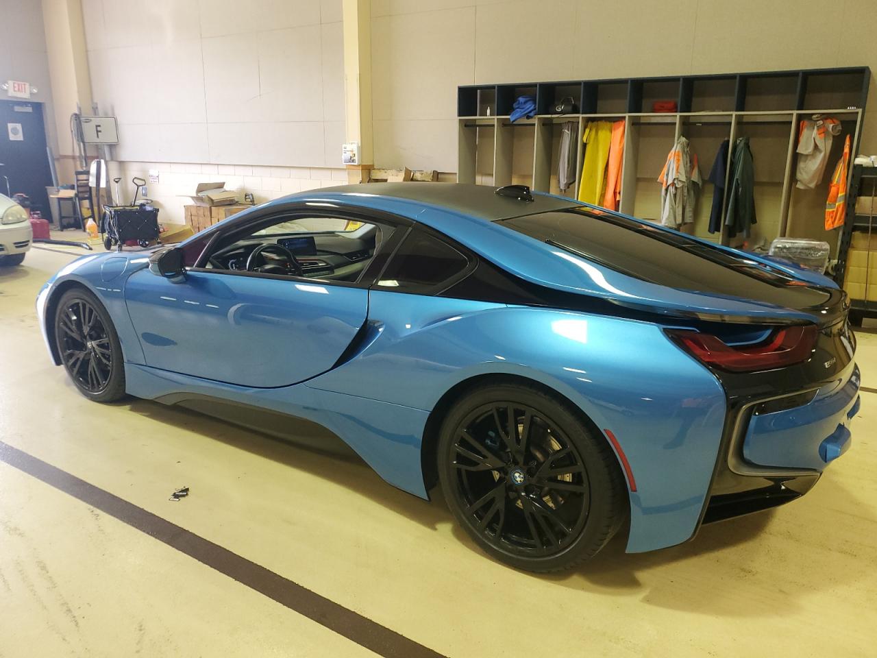 BMW I8 2016