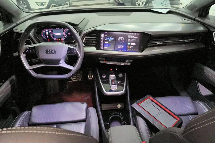 AUDI Q4 E-TRON 2023