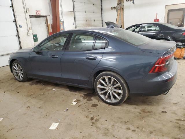 VOLVO S60 T5 MOMENTUM 2021