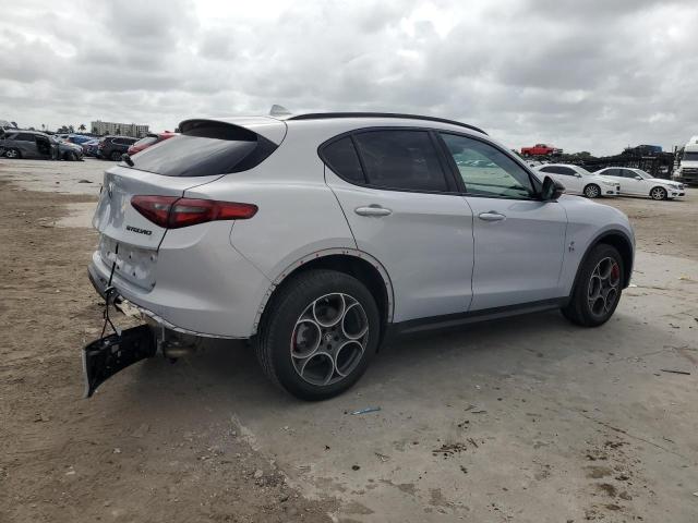 ALFA ROMEO STELVIO SPORT 2021