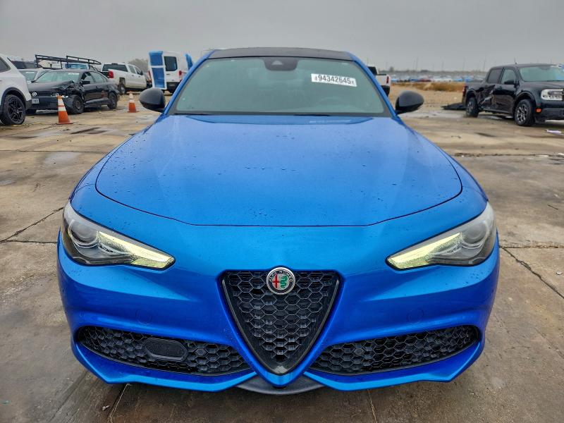 ALFA ROMEO GIULIA TI 2023