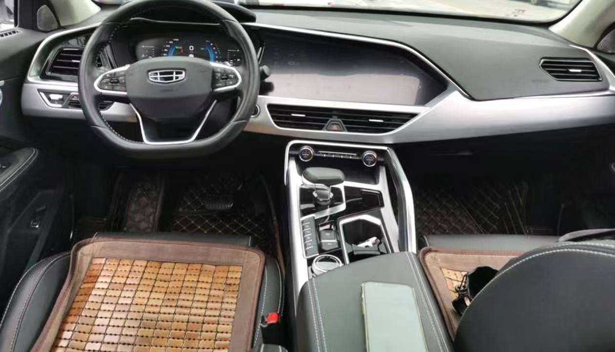 Geely Tugella 2020
