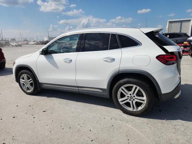 MERCEDES-BENZ GLA 250 2021