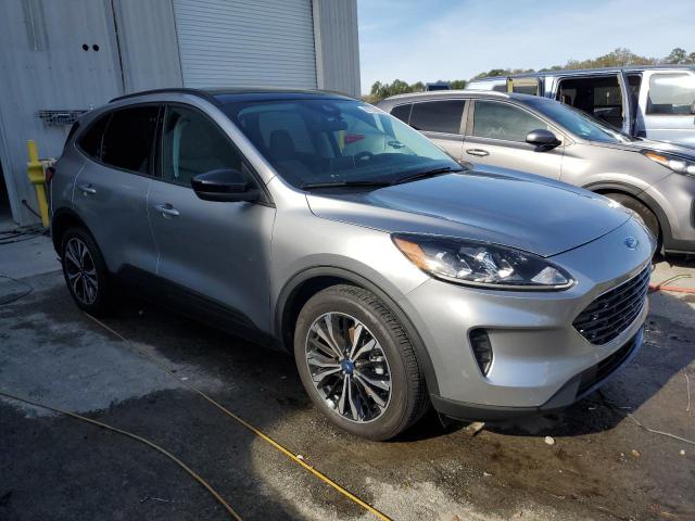 FORD ESCAPE SE 2022