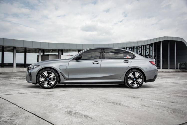 BMW i3 2023