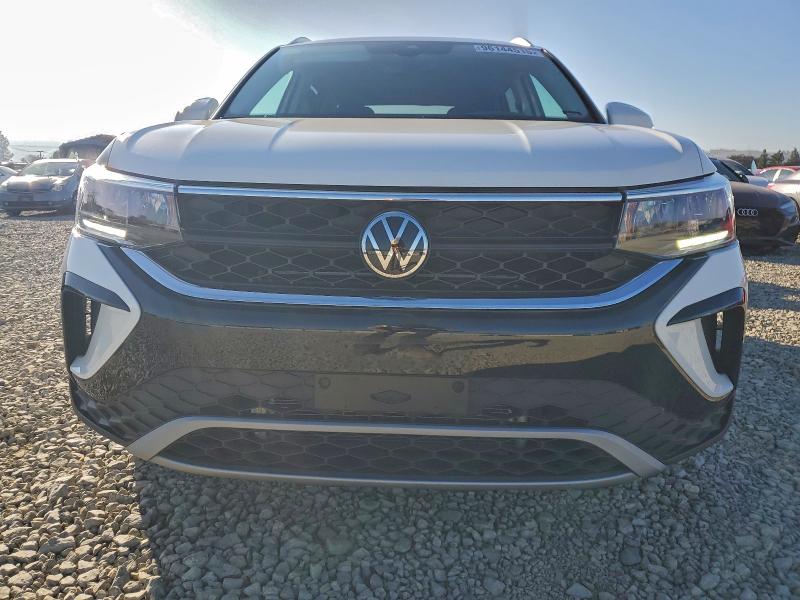 VOLKSWAGEN TAOS SE 2023