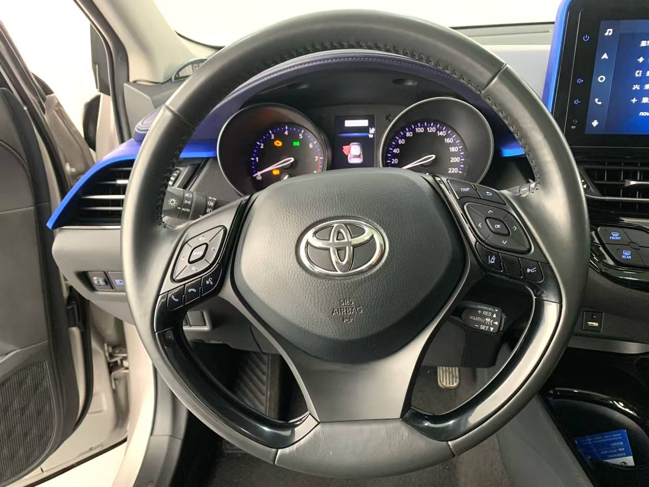 TOYOTA C-HR 2021