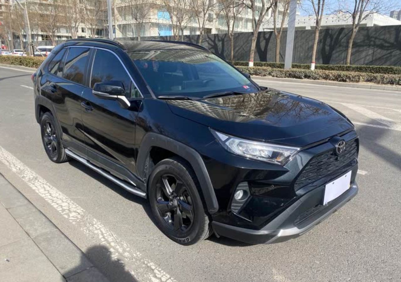 TOYOTA RAV4 2022