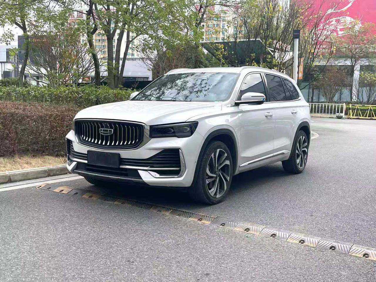 Geely Monjaro 2021