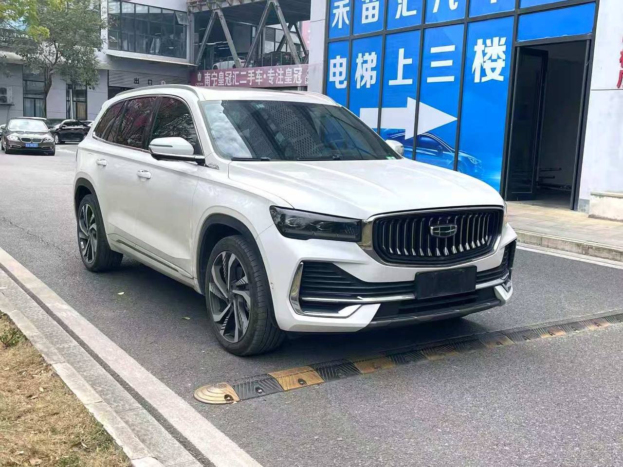Geely Monjaro 2021