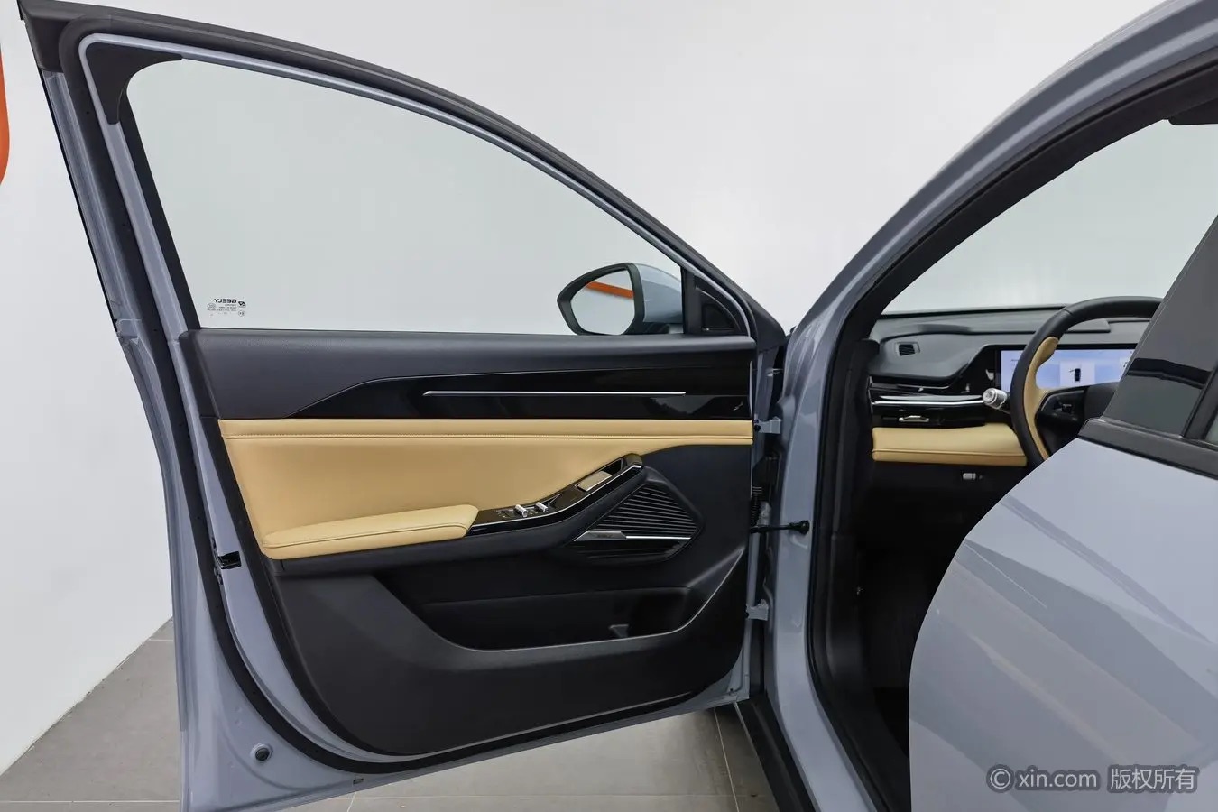 Geely L6 2023