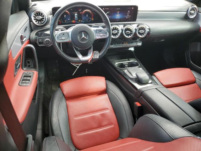 MERCEDES-BENZ A 220 2021