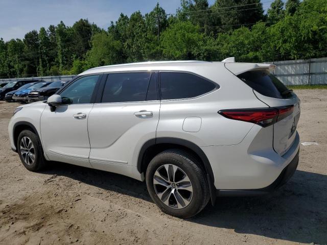TOYOTA HIGHLANDER XLE 2021