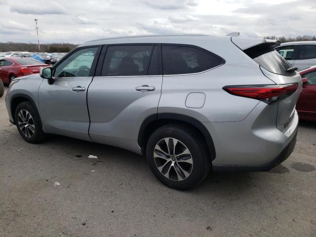 TOYOTA HIGHLANDER XLE 2022