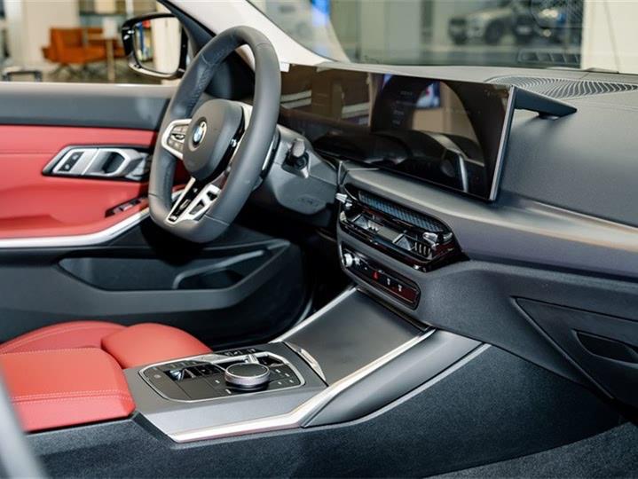BMW 325i M-Pack 2025