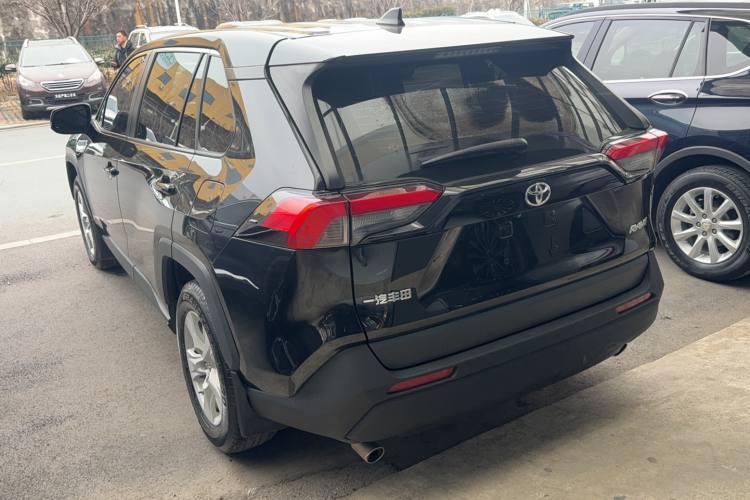 TOYOTA RAV4 2021