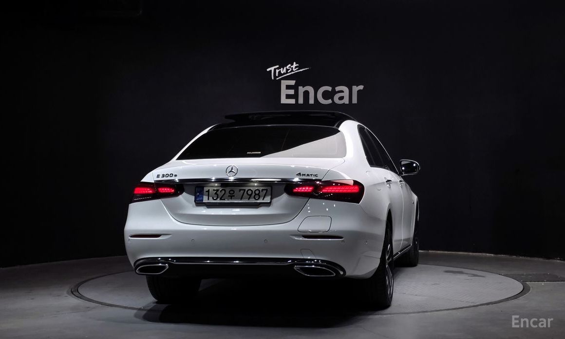 2021 Mercedes-Benz E-Класс V (W213, S213, C238) Рестайлинг E300e 4MATIC Exclusive с пробегом 40 270 км