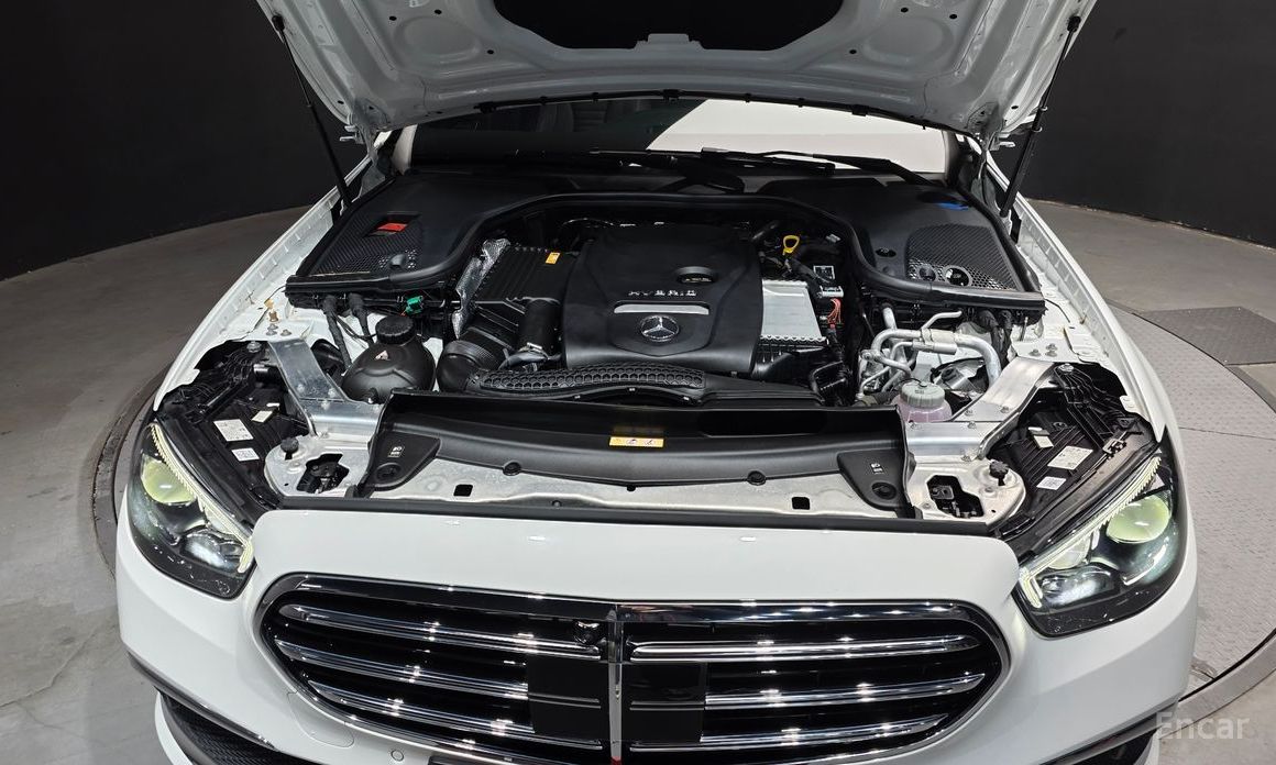 2021 Mercedes-Benz E-Класс V (W213, S213, C238) Рестайлинг E300e 4MATIC Exclusive с пробегом 40 270 км