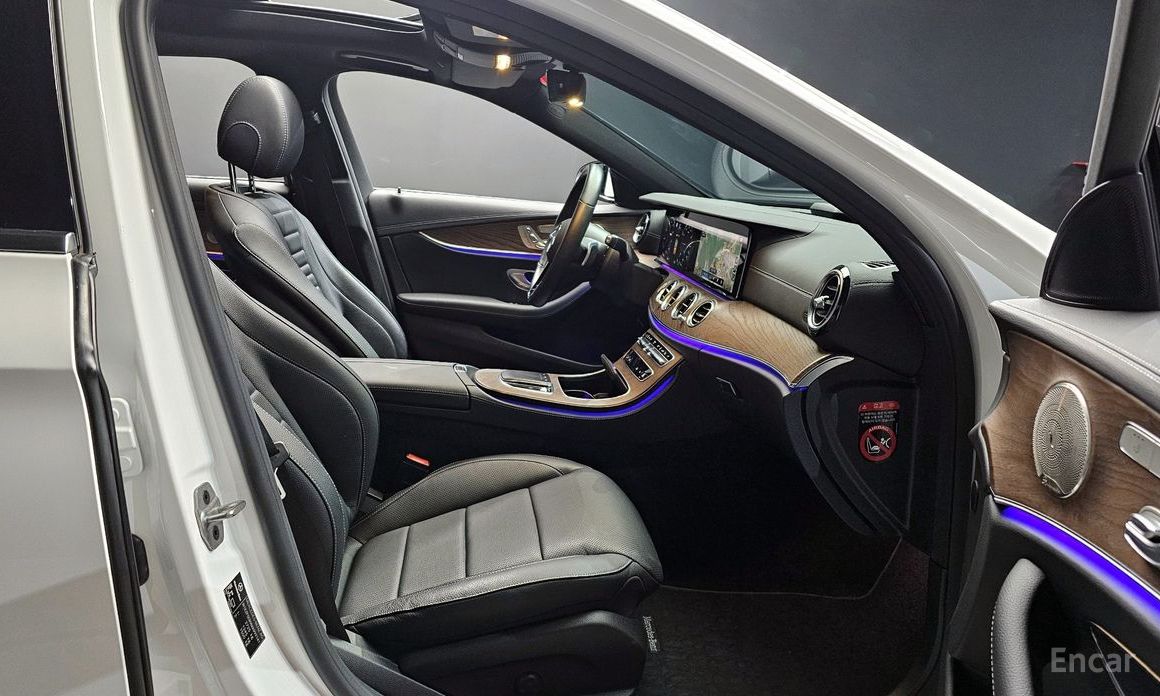 2021 Mercedes-Benz E-Класс V (W213, S213, C238) Рестайлинг E300e 4MATIC Exclusive с пробегом 40 270 км