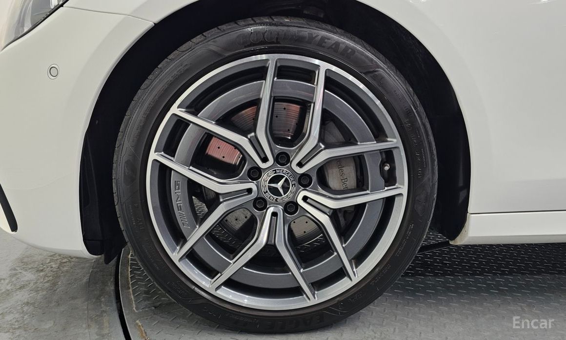 2022 Mercedes-Benz E-Класс V (W213, S213, C238) Рестайлинг E220d 4MATIC AMG Line с пробегом 43 749 км