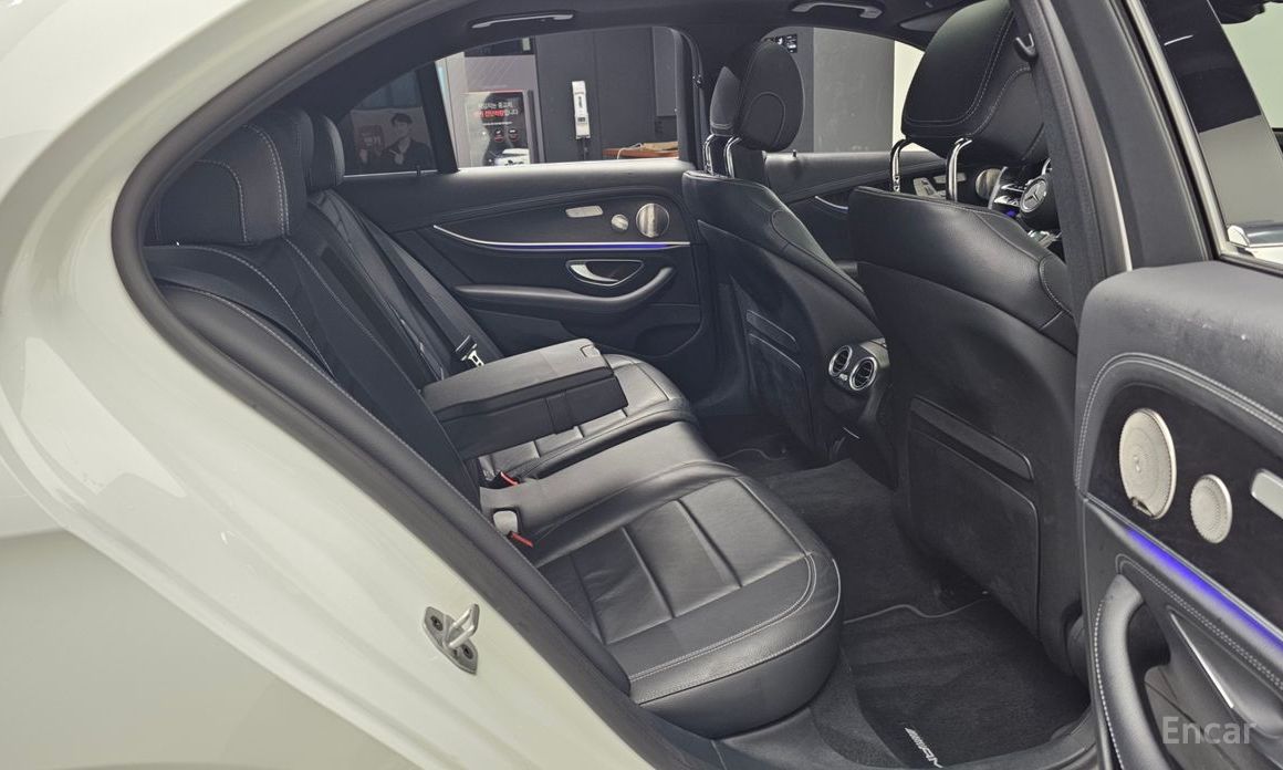 2022 Mercedes-Benz E-Класс V (W213, S213, C238) Рестайлинг E220d 4MATIC AMG Line с пробегом 43 749 км