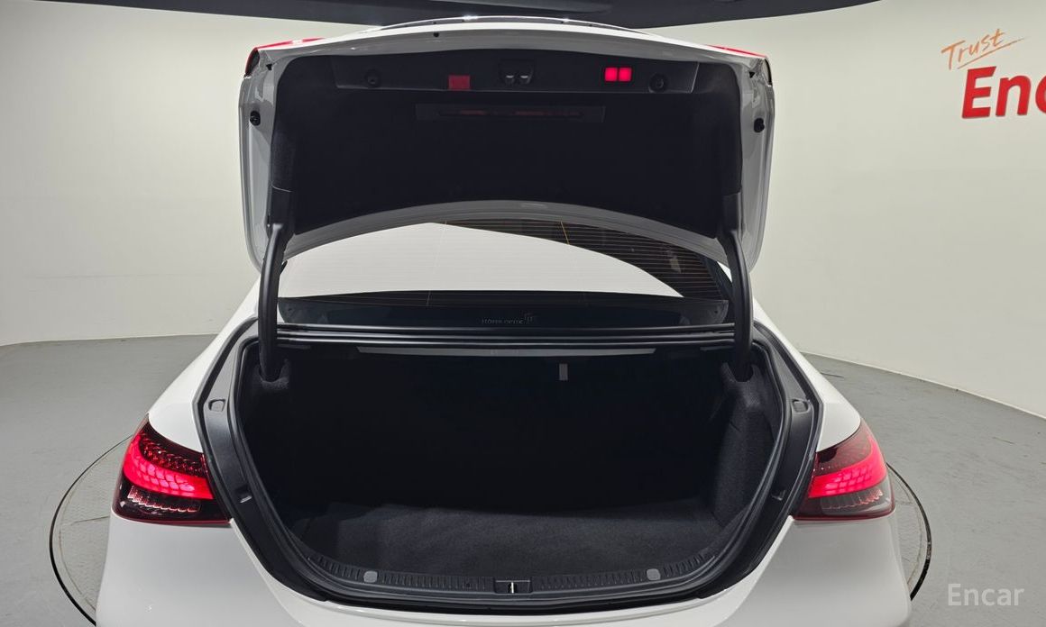2022 Mercedes-Benz E-Класс V (W213, S213, C238) Рестайлинг E220d 4MATIC AMG Line с пробегом 43 749 км