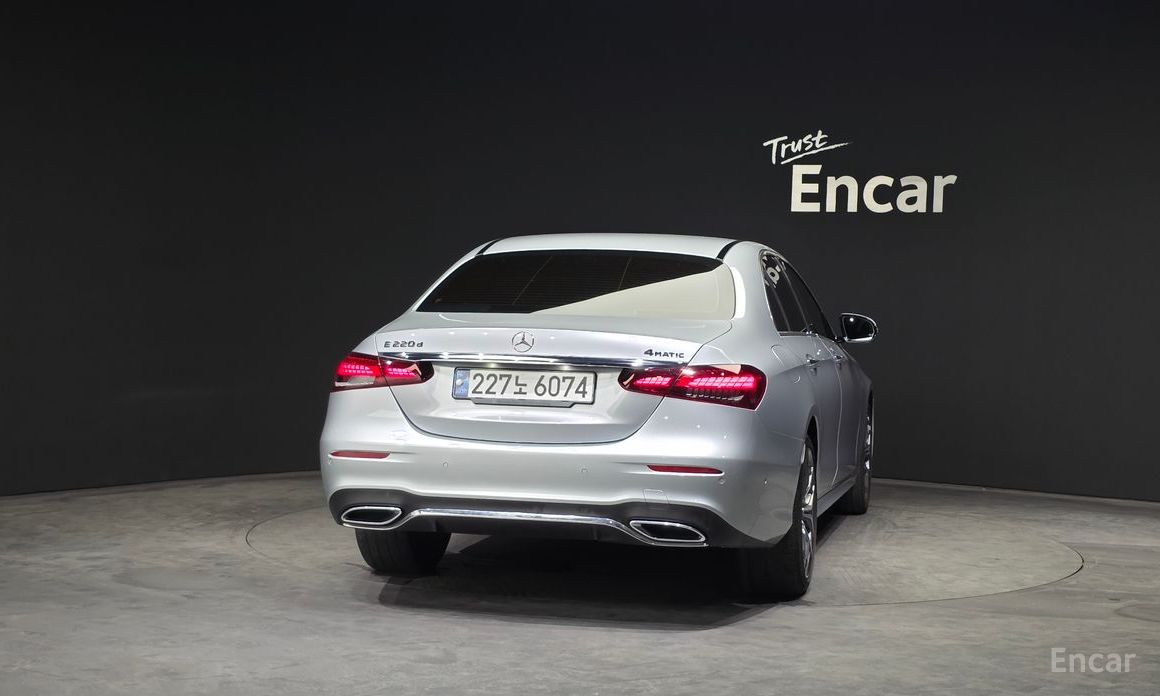 2021 Mercedes-Benz E-Класс V (W213, S213, C238) Рестайлинг E220d 4MATIC AMG Line с пробегом 52 638 км