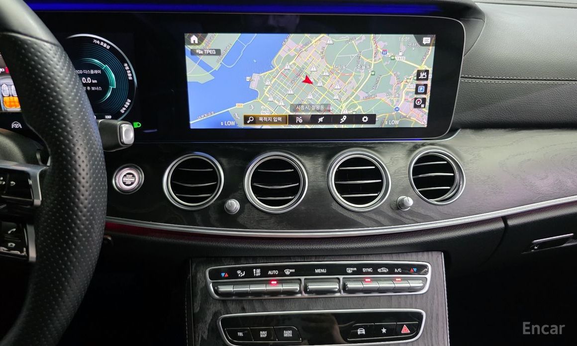 2021 Mercedes-Benz E-Класс V (W213, S213, C238) Рестайлинг E220d 4MATIC AMG Line с пробегом 52 638 км