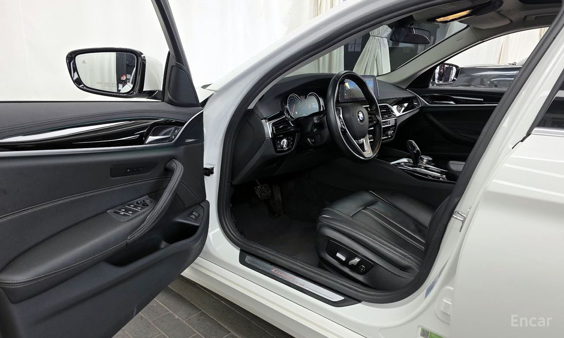 2018 BMW 5 серии VII (G30/G31) 520i Luxury с пробегом 57 806 км