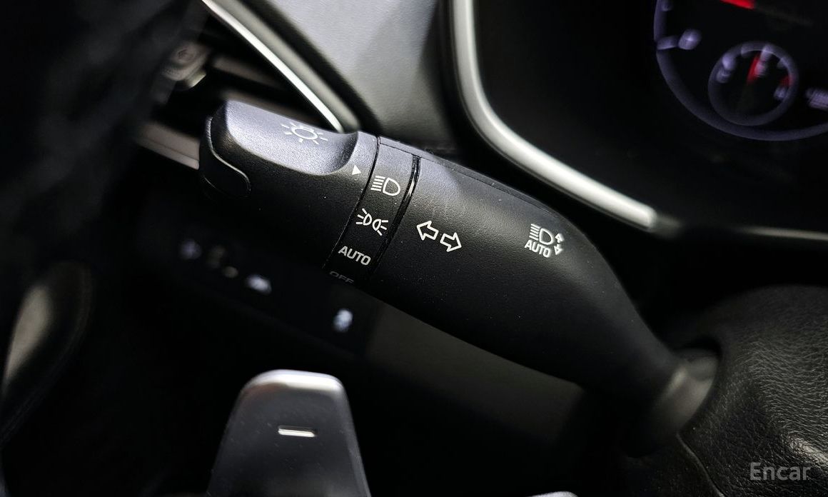 2021 Hyundai Santa Fe IV Рестайлинг Diesel 2.2 2WD Premium с пробегом 137 514 км