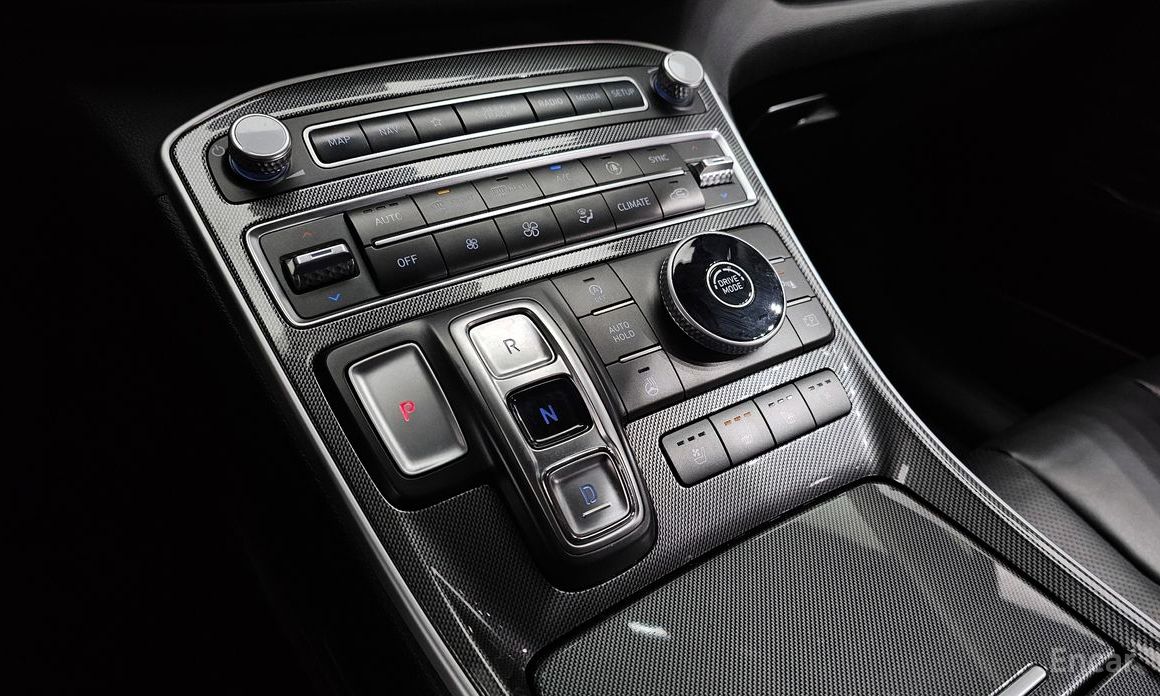 2021 Hyundai Santa Fe IV Рестайлинг Diesel 2.2 2WD Premium Choice с пробегом 39 249 км