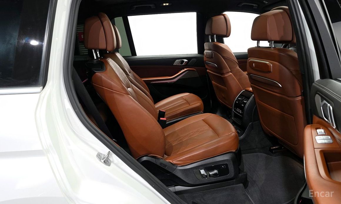 2023 BMW X7 I (G07) Рестайлинг xDrive 40d Design Pure Excellence 6-Seater с пробегом 41 024 км