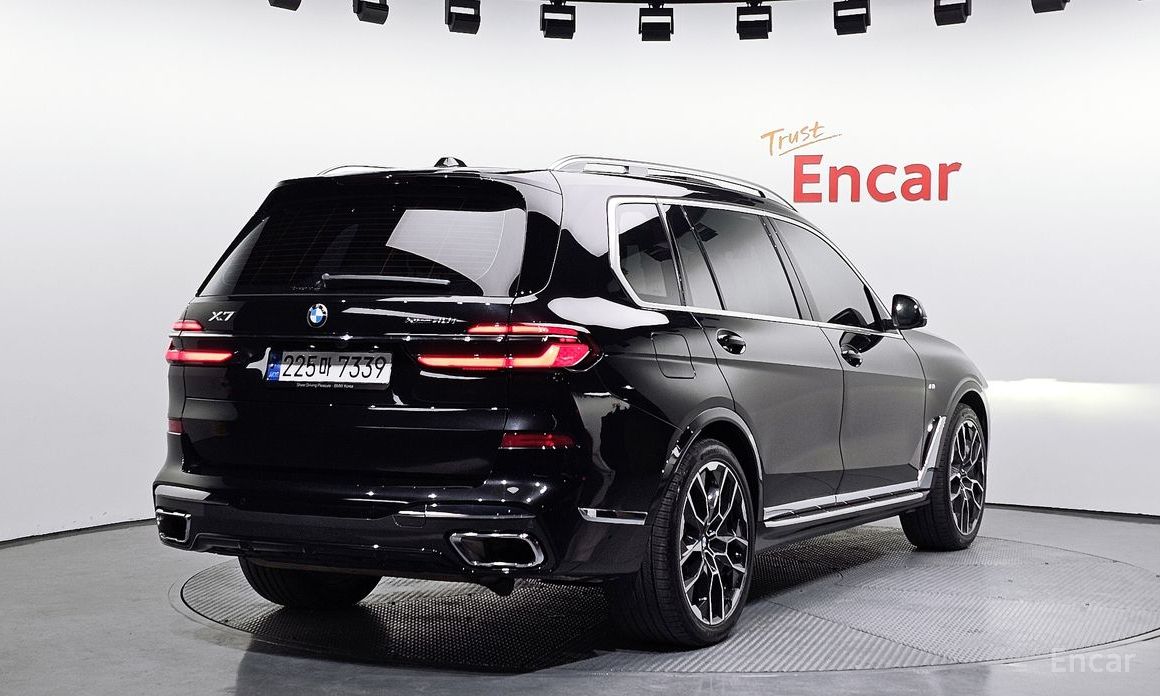 2023 BMW X7 I (G07) Рестайлинг xDrive 40i M Sport 7STR с пробегом 29 092 км