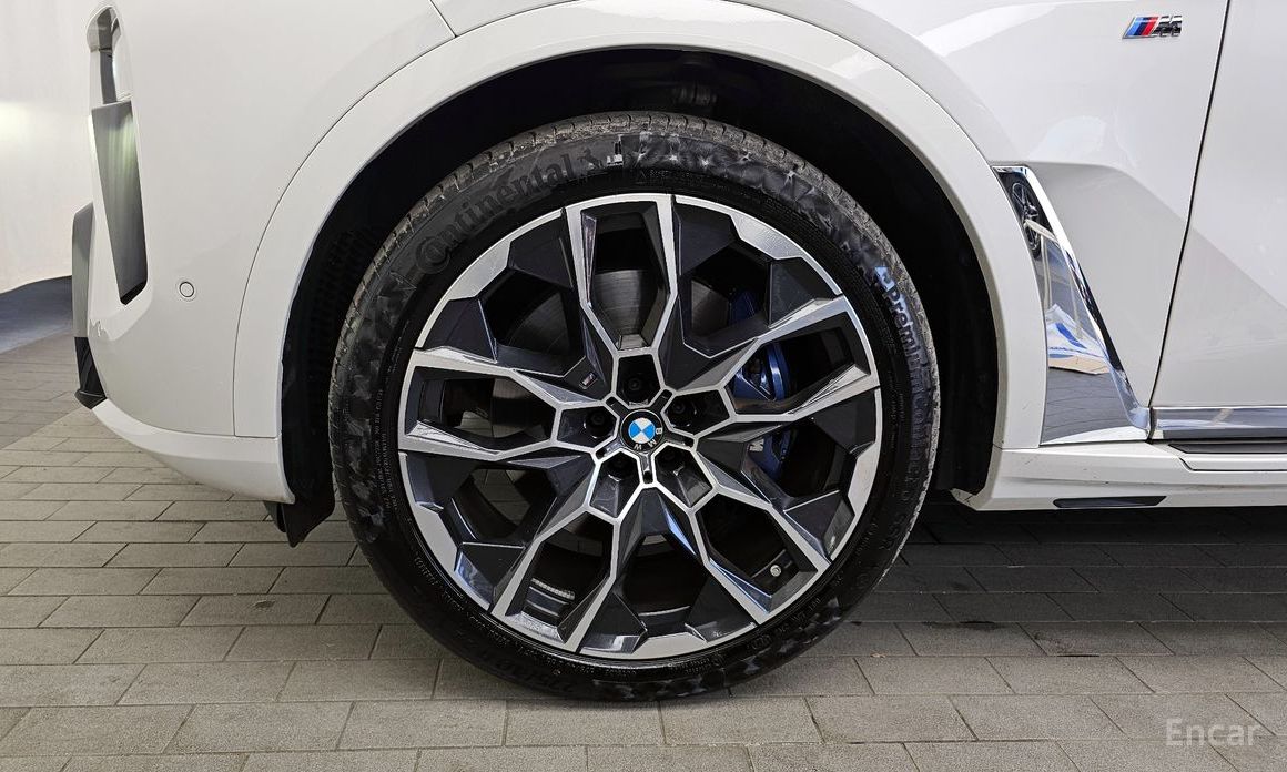 2023 BMW X7 I (G07) Рестайлинг xDrive 40i M Sport 6STR с пробегом 22 943 км