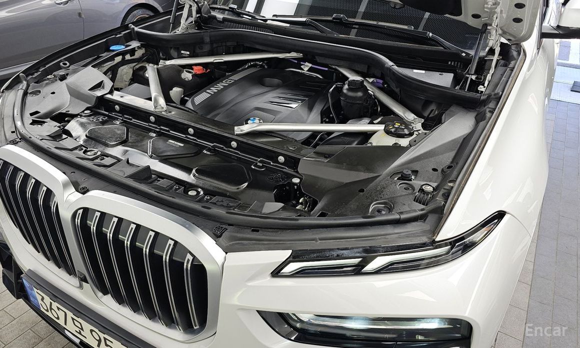 2023 BMW X7 I (G07) Рестайлинг xDrive 40i M Sport 6STR с пробегом 22 943 км