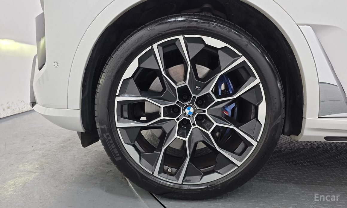 2023 BMW X7 I (G07) Рестайлинг xDrive 40i M Sport 6STR с пробегом 23 501 км