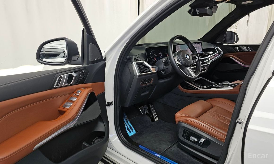 2023 BMW X7 I (G07) Рестайлинг xDrive 40i M Sport 6STR с пробегом 22 943 км