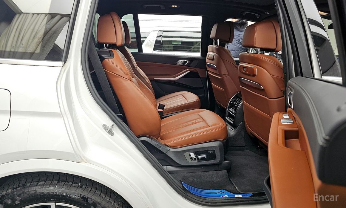 2023 BMW X7 I (G07) Рестайлинг xDrive 40i M Sport 6STR с пробегом 22 943 км