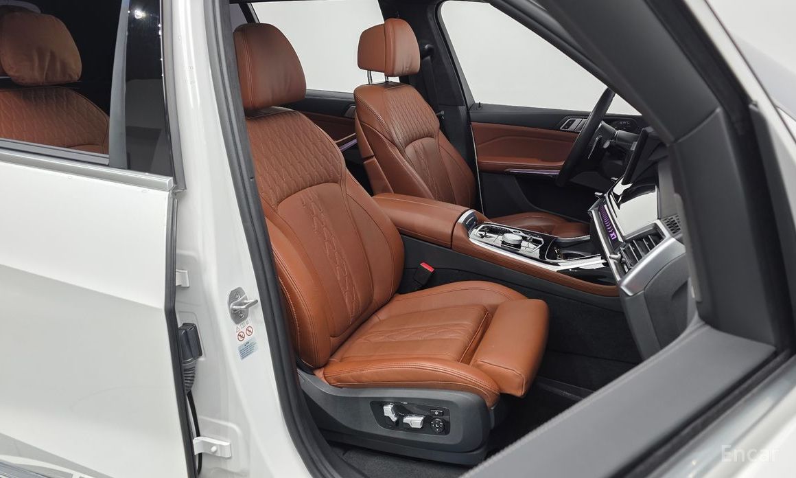 2023 BMW X7 I (G07) Рестайлинг xDrive 40i M Sport 6STR с пробегом 23 501 км