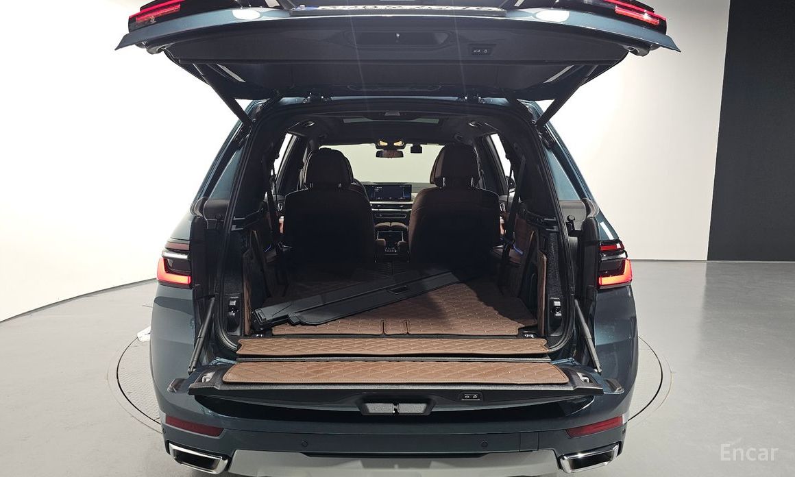 2023 BMW X7 I (G07) Рестайлинг xDrive 40i Design Pure Excellence 6-Seater с пробегом 21 191 км
