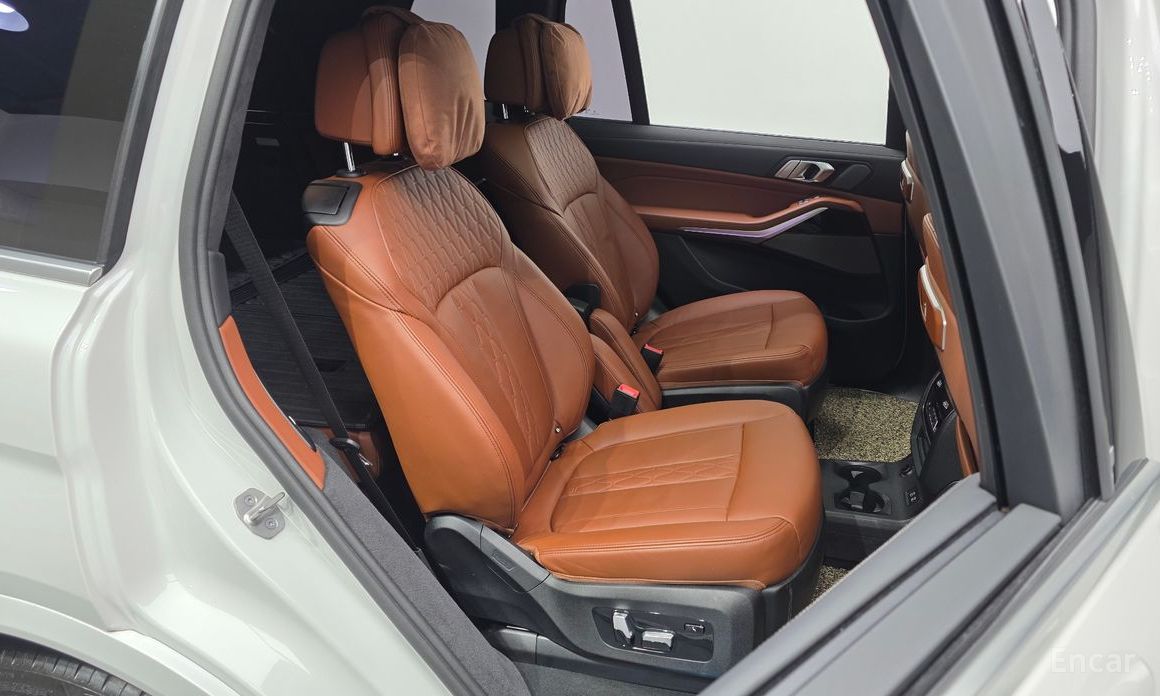 2023 BMW X7 I (G07) Рестайлинг xDrive 40i M Sport 6STR с пробегом 23 501 км
