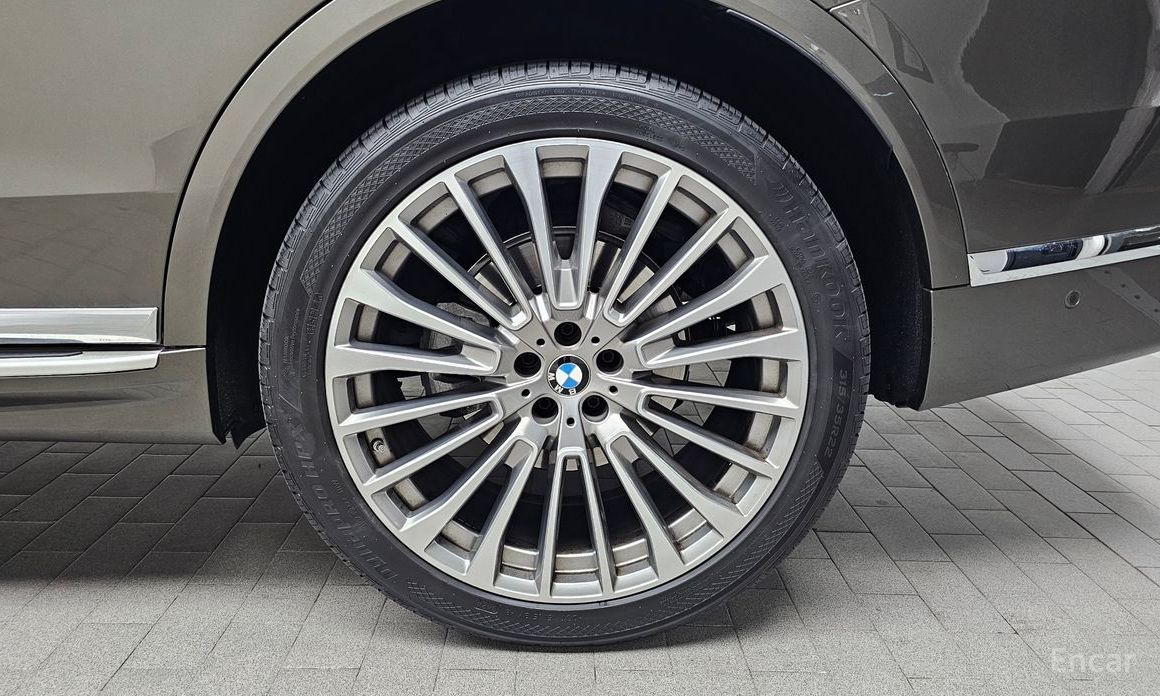 2023 BMW X7 I (G07) Рестайлинг xDrive 40i Design Pure Excellence 6-Seater с пробегом 68 591 км