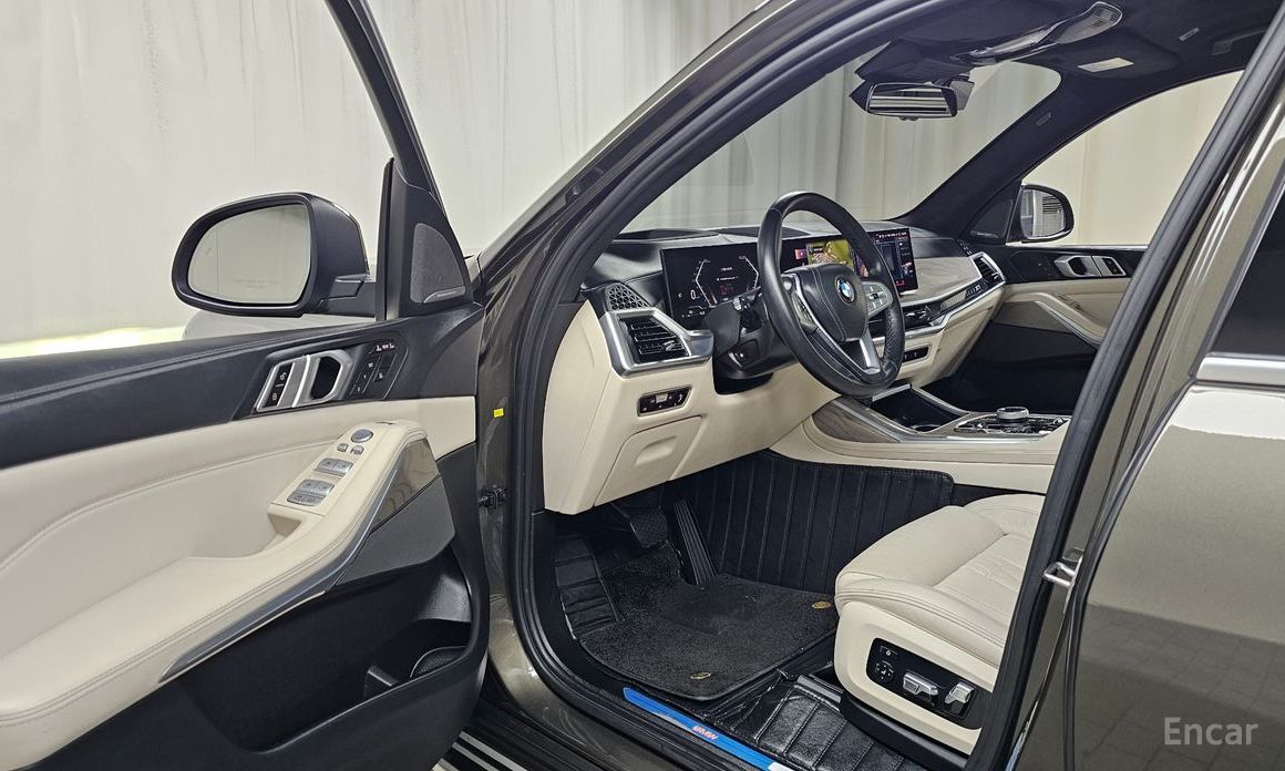 2023 BMW X7 I (G07) Рестайлинг xDrive 40i Design Pure Excellence 6-Seater с пробегом 68 591 км