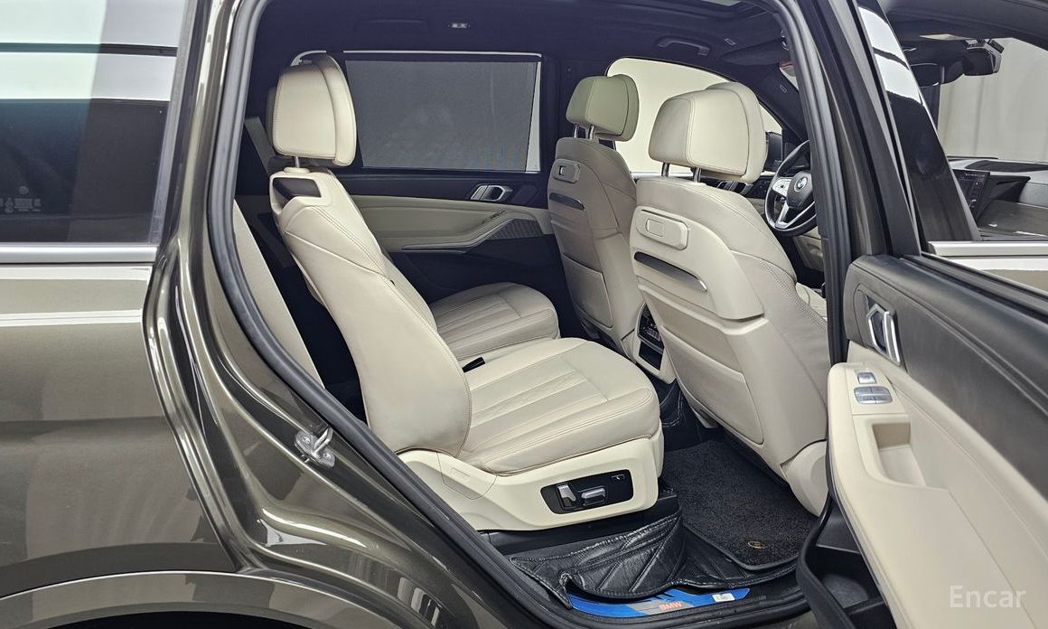2023 BMW X7 I (G07) Рестайлинг xDrive 40i Design Pure Excellence 6-Seater с пробегом 68 591 км